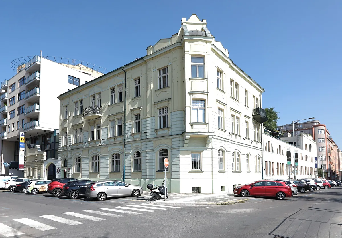 Pronájem kanceláře 119 m²
